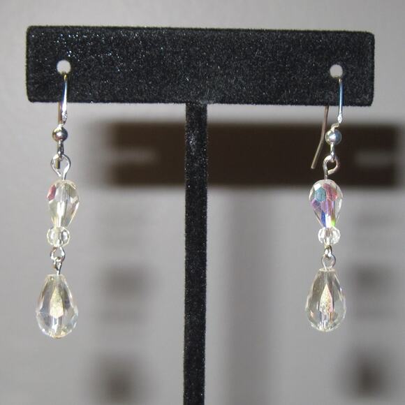 Silver and iridescent crystal earrings - Picture 5 of 7